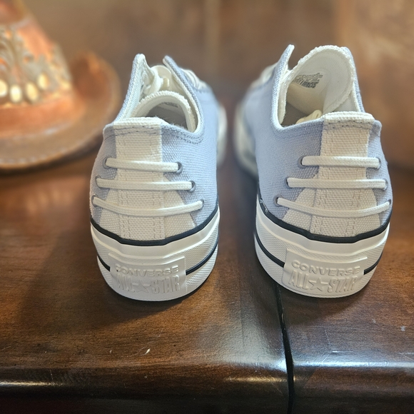 Converse Lavender and White Low-Top Sneakers - Picture 5 of 8